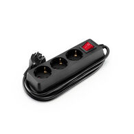 Extensão elétrica preta com 3 tomadas com interruptor