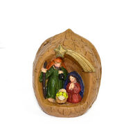 Pres&eacute;pio feito numa casca de noz 7cm