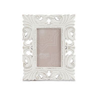 Moldura perfurada branca 22,5x18,5cm