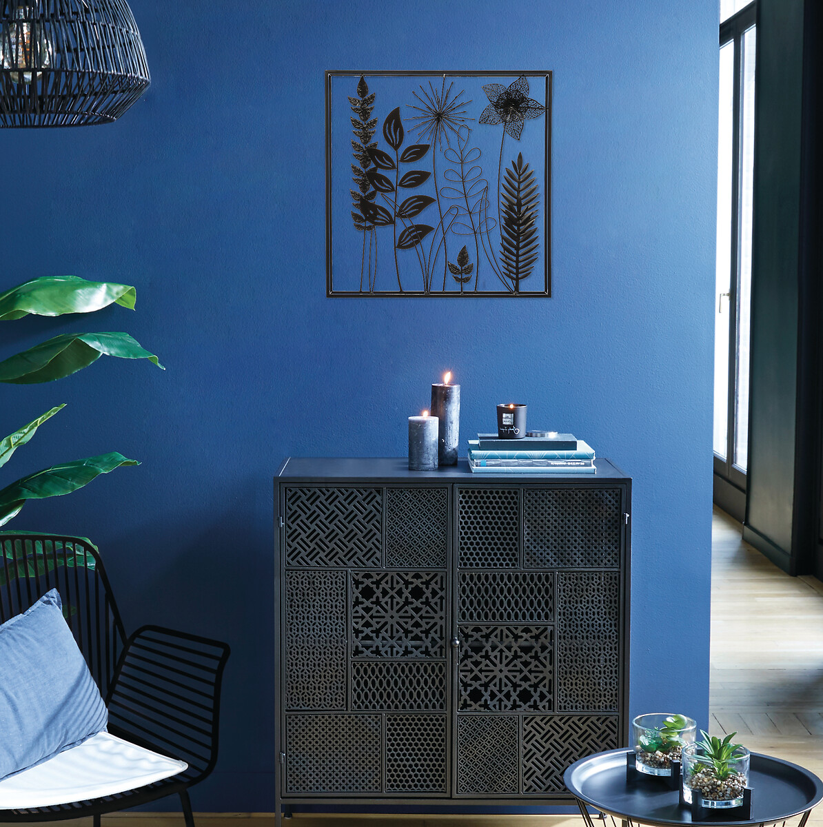 Decora&ccedil;&atilde;o mural ELLA preta em metal 40,5x40,5cm