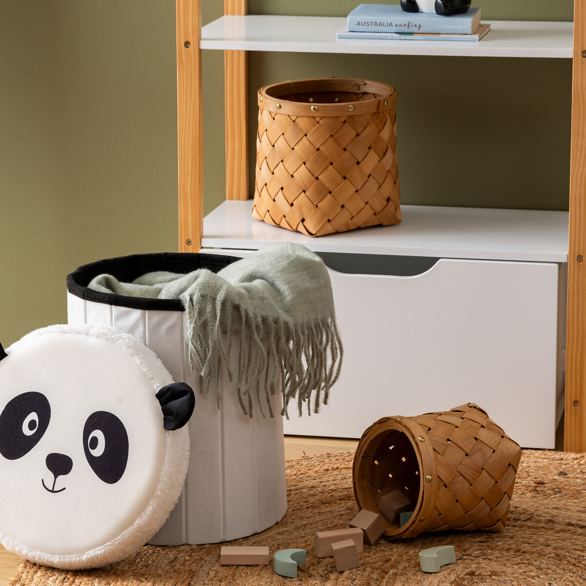 Pufe panda com arruma&ccedil;&atilde;o