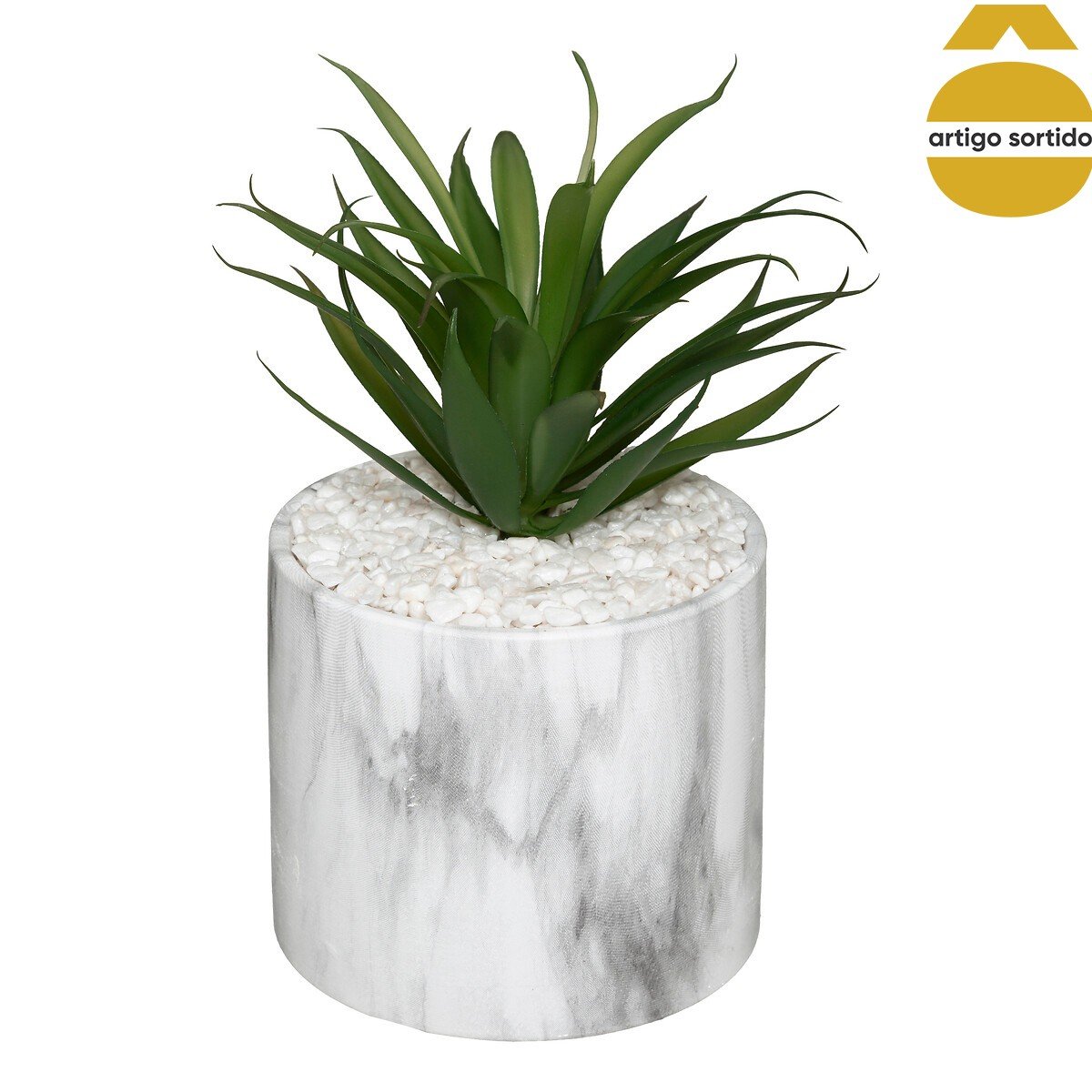 Planta artificial com vaso de cimento