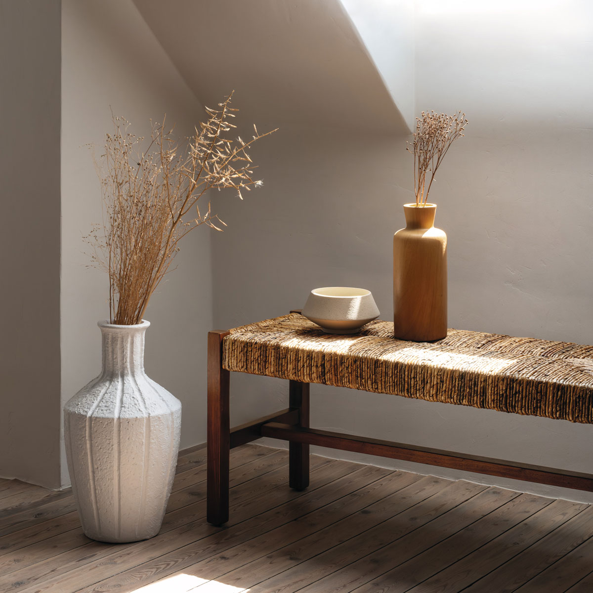 Banqueta SIDOAN castanha em madeira 102x38x46cm