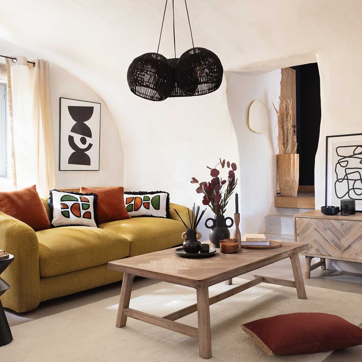 Espelho de parede ROMAN com beira dourada