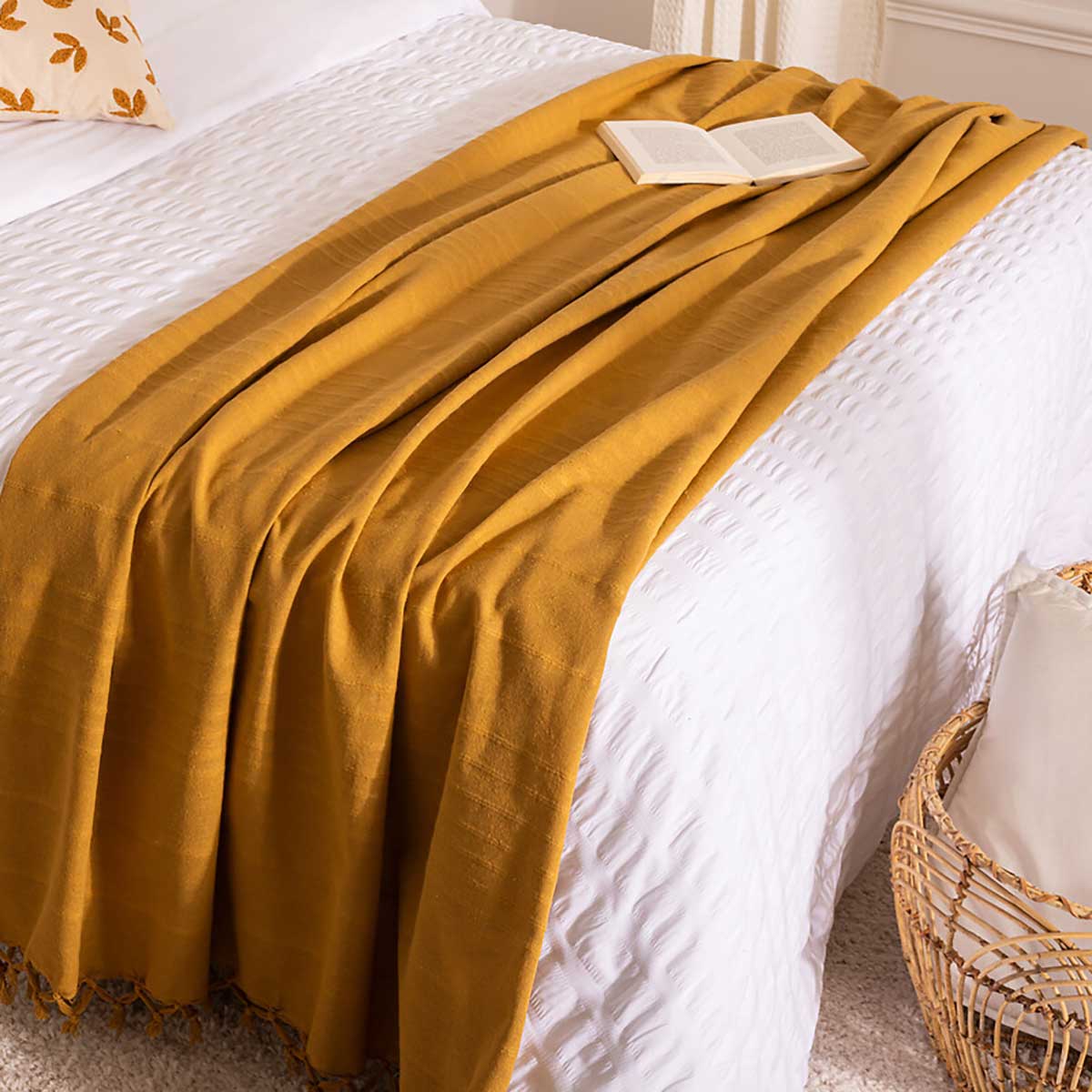 Manta com franjas ocre 160x220cm