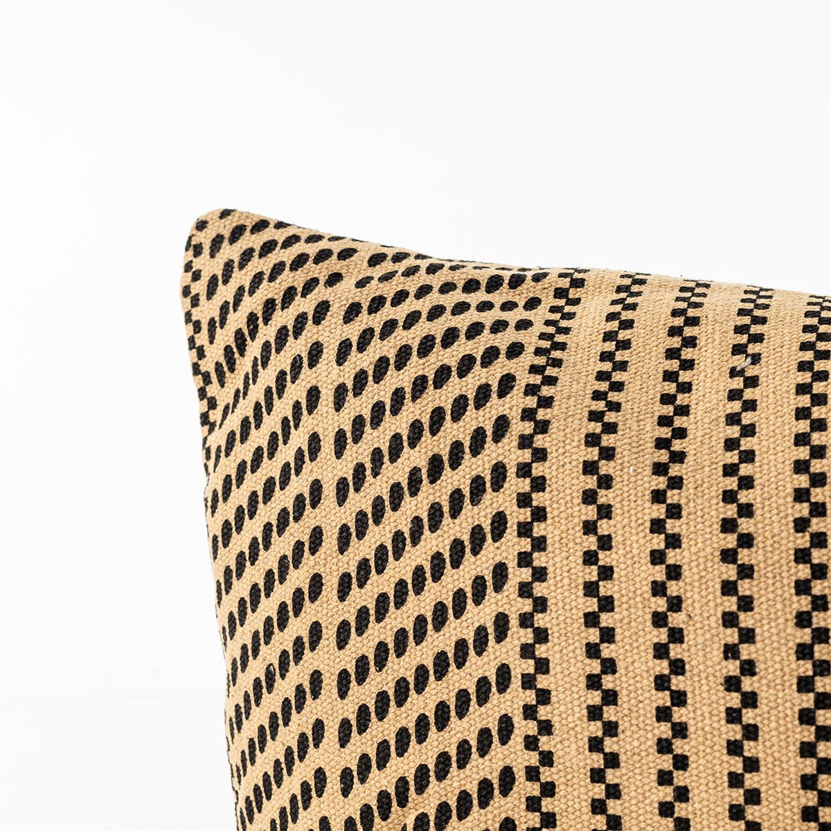 Almofada INUIT riscas cru e preto 30x50cm