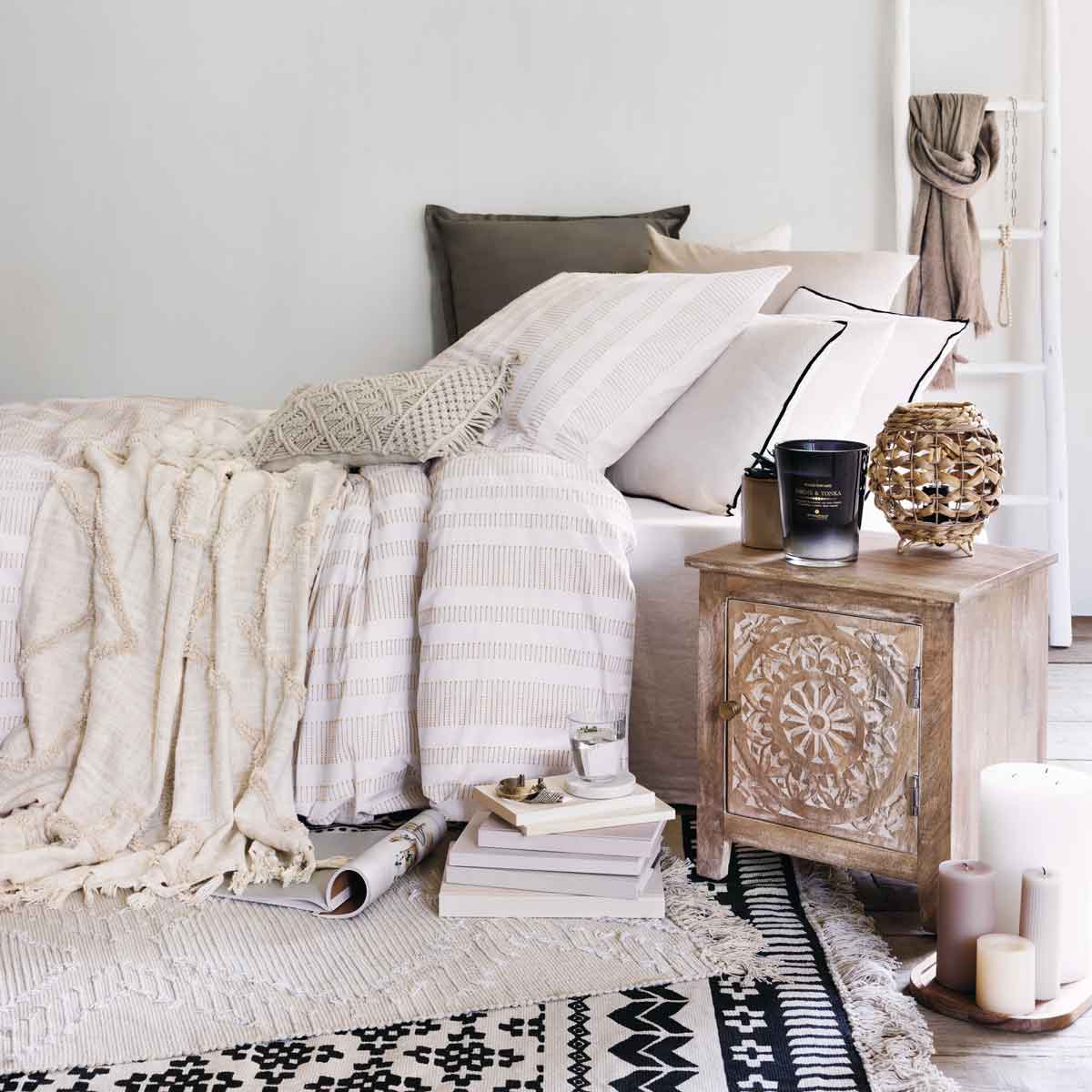 Mesa de apoio com 1 porta SHERIL castanho