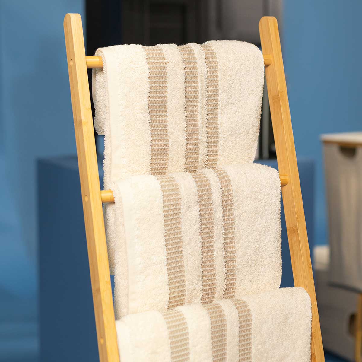 Toalheiro escada em bambu 150cm