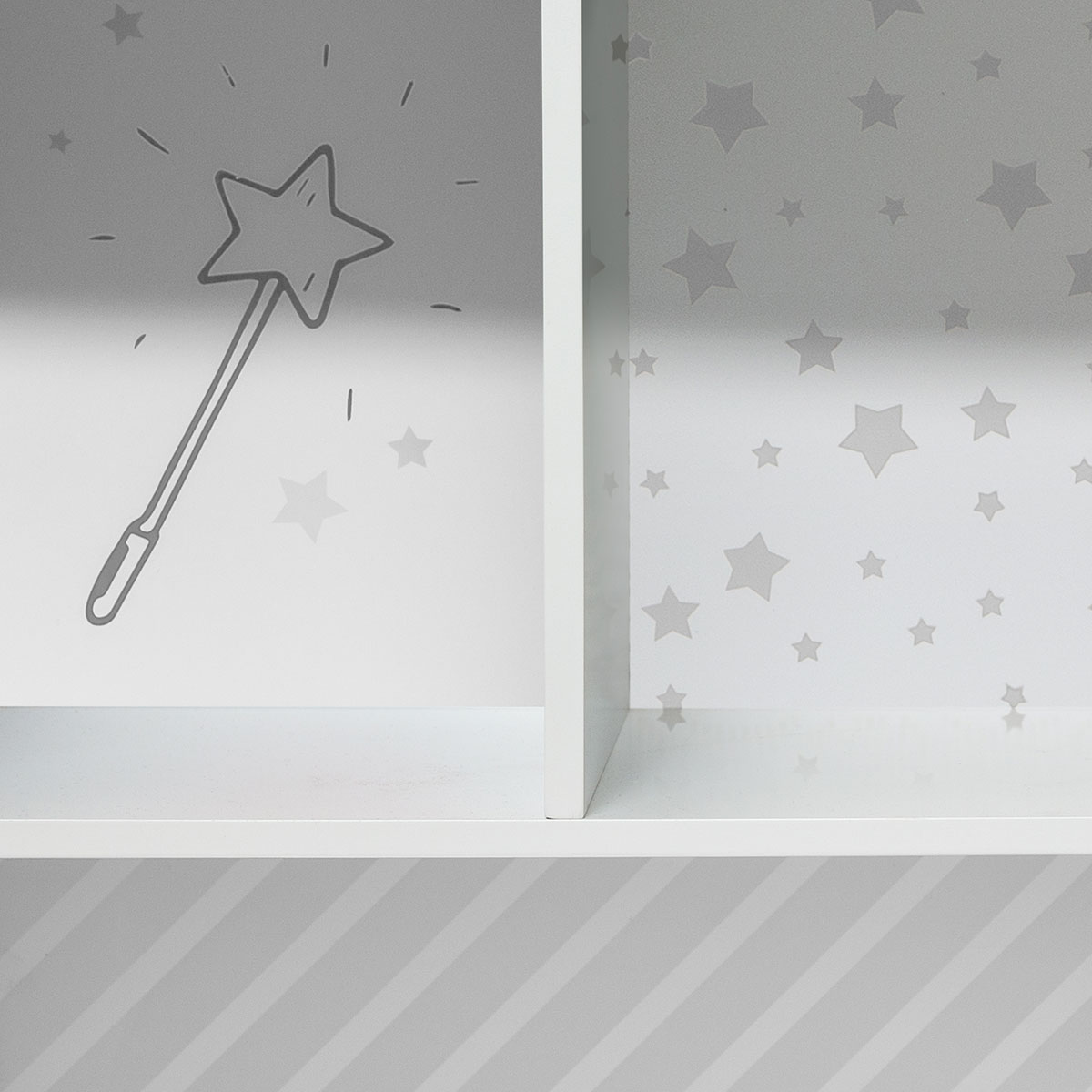 Estante em forma de casa,  Estante em forma de casa