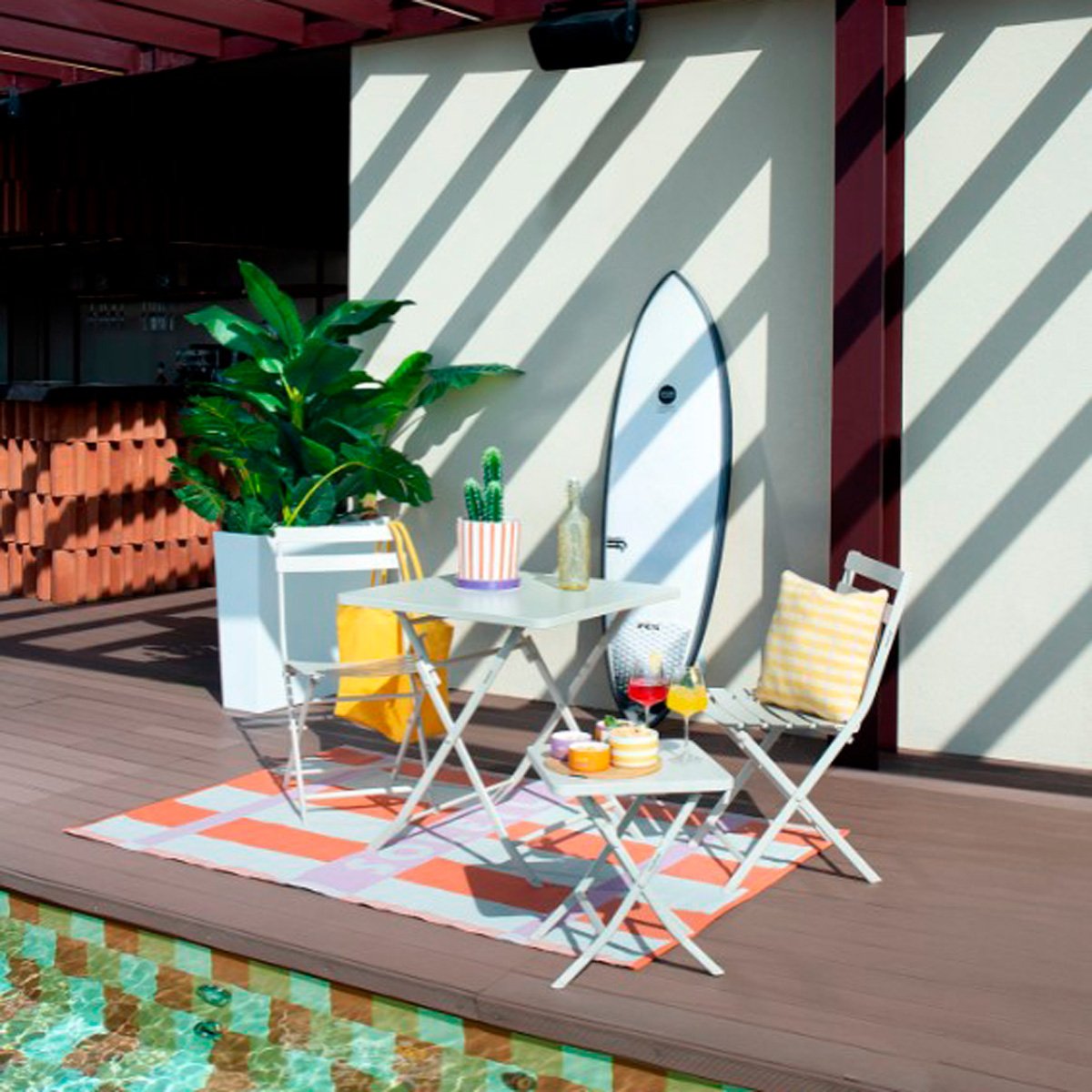 Mesa dobr&aacute;vel GREENSBORO quadrada argile