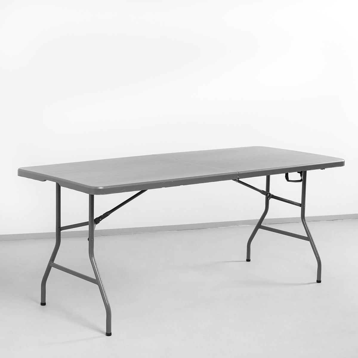 Mesa dobr&aacute;vel cinza