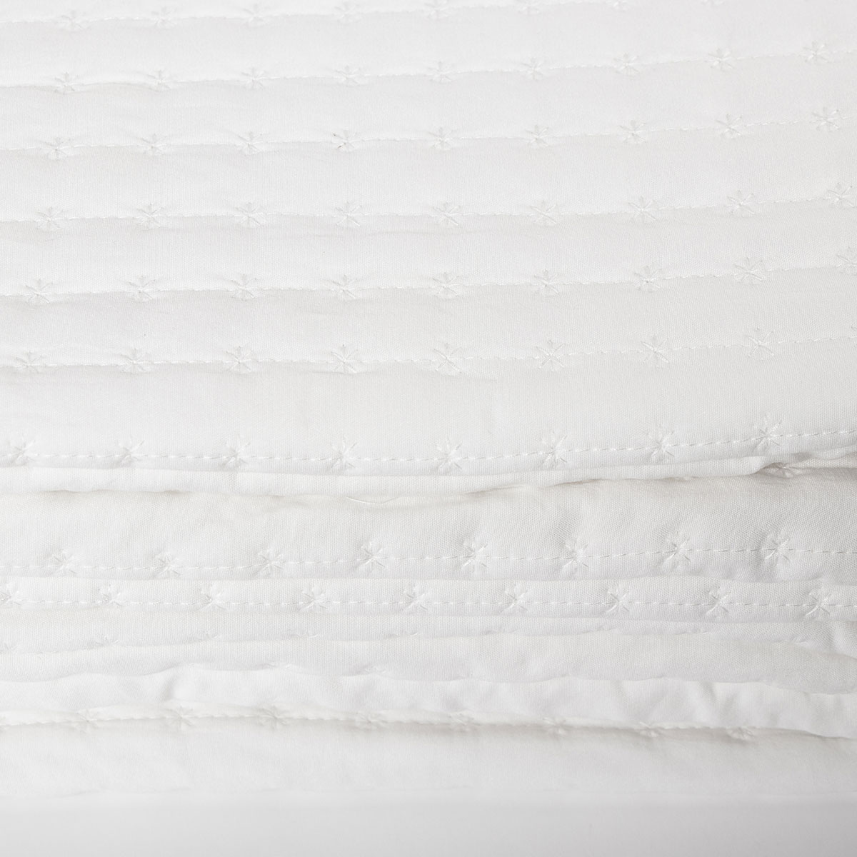 Edred&atilde;o WILD ROMANCE favo branco 220x240cm