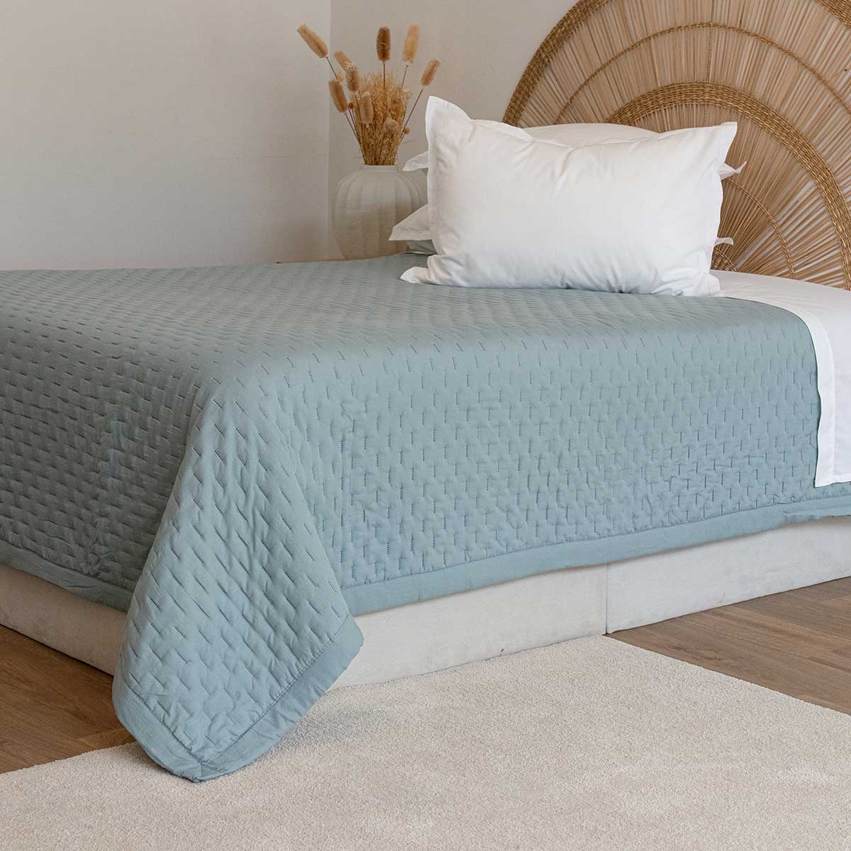 Edred&atilde;o STOCKHOLM azul pastel 220x240cm