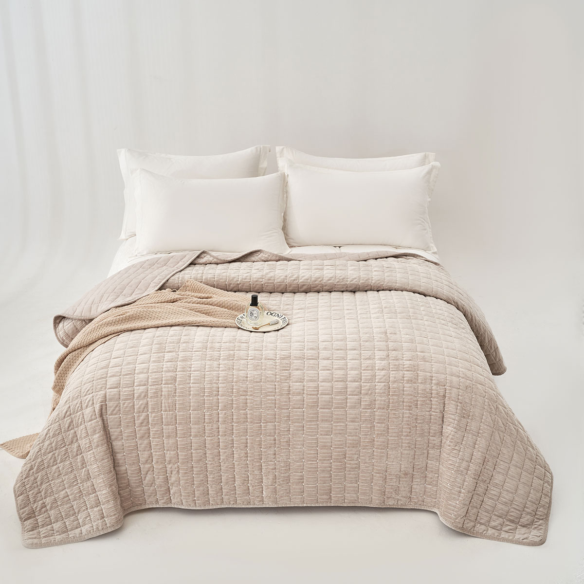 Edredão SEATTLE cinza em veludo 240x260cm