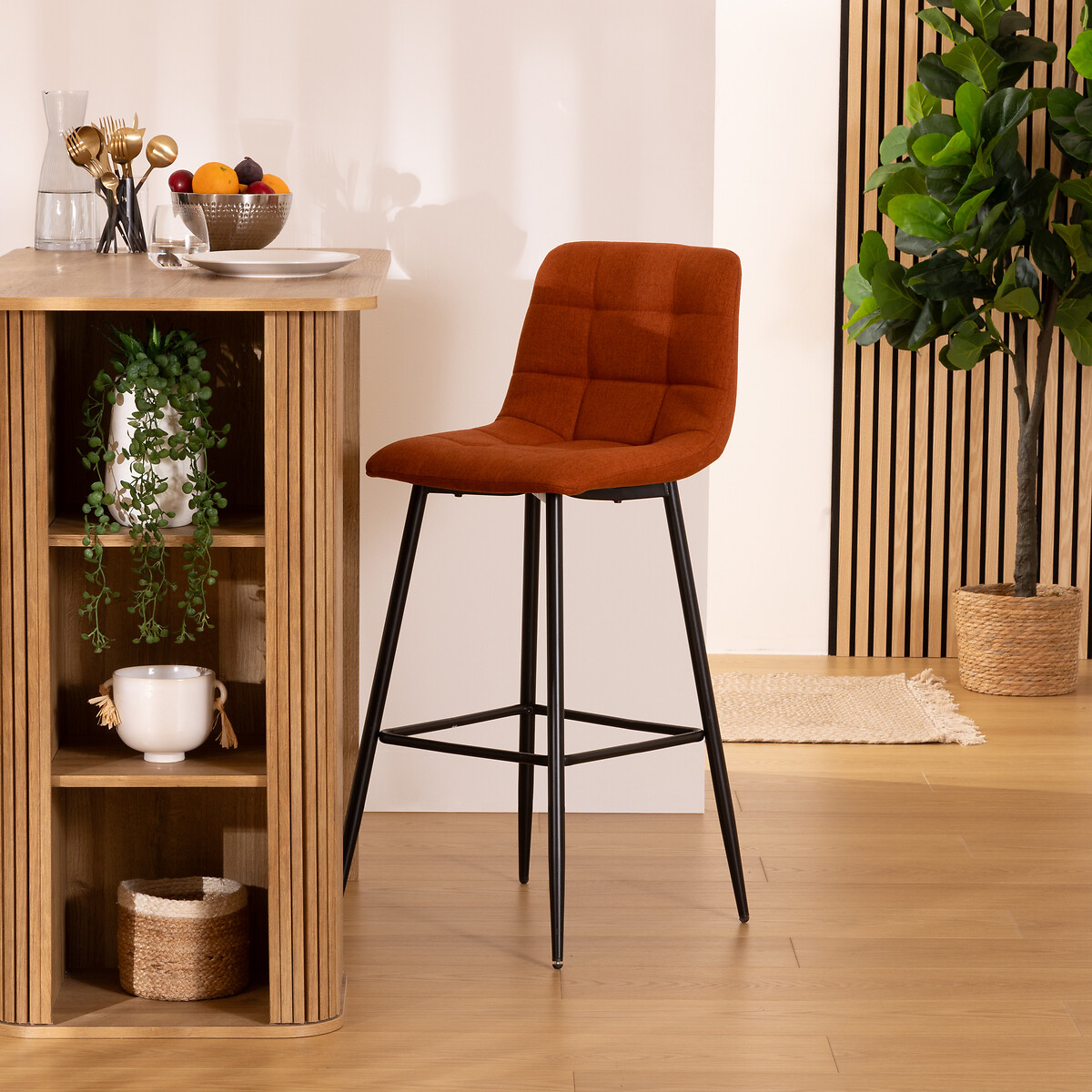 Banco bar Sirac em tecido terracota 104cm