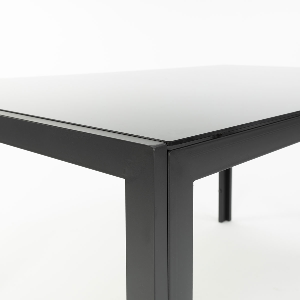 Conjunto de mesa com tampo de vidro e 4 cadeiras