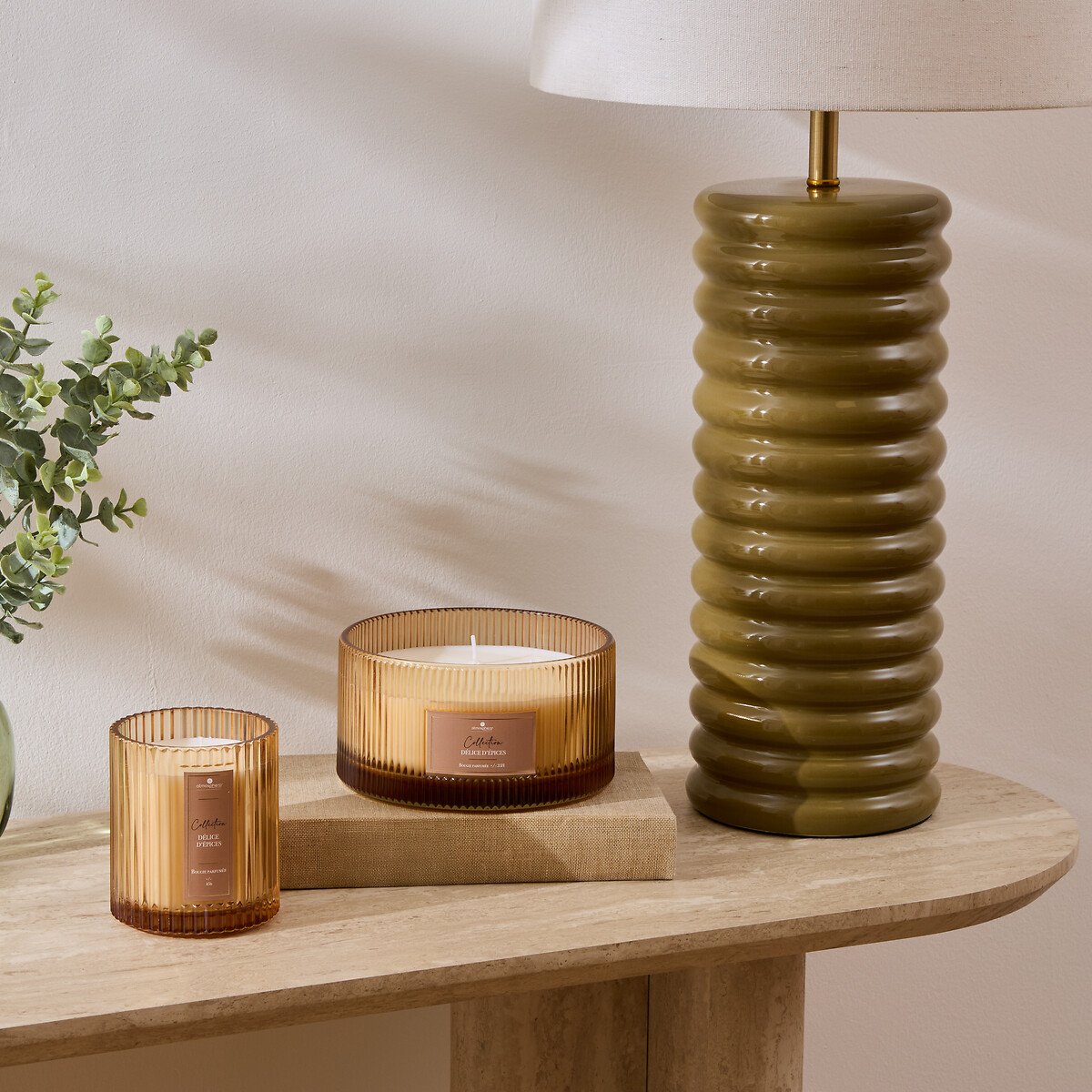 Vela &acirc;mbar em copo de vidro ALBIE 290g