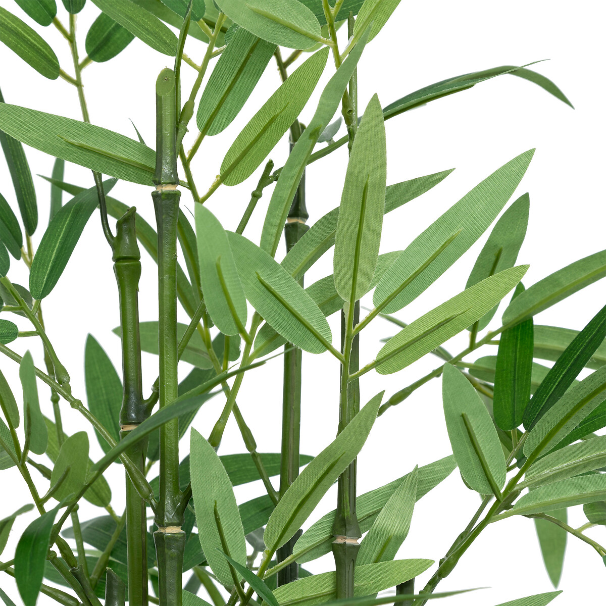 Bambu artificial com cesto de ráfia