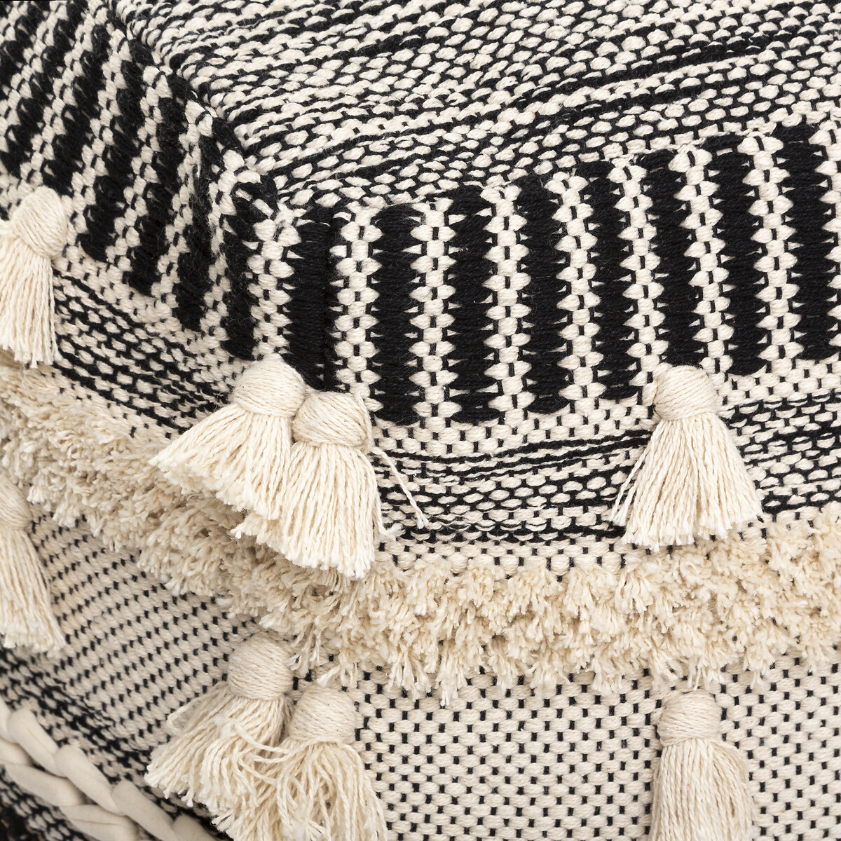 Puff Lurex Preto E Bege Com Tassels