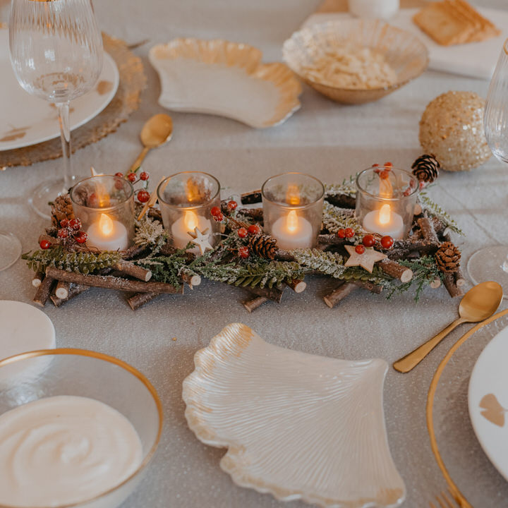 Casti&ccedil;al para 4 tealights em madeira e vidro