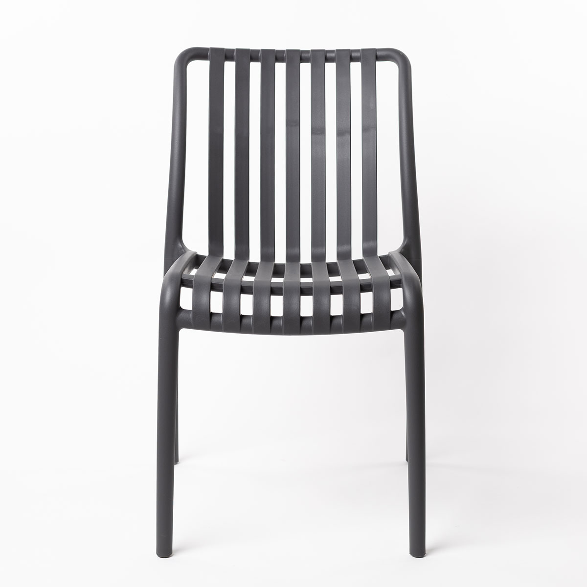 Cadeira empilhável cinza