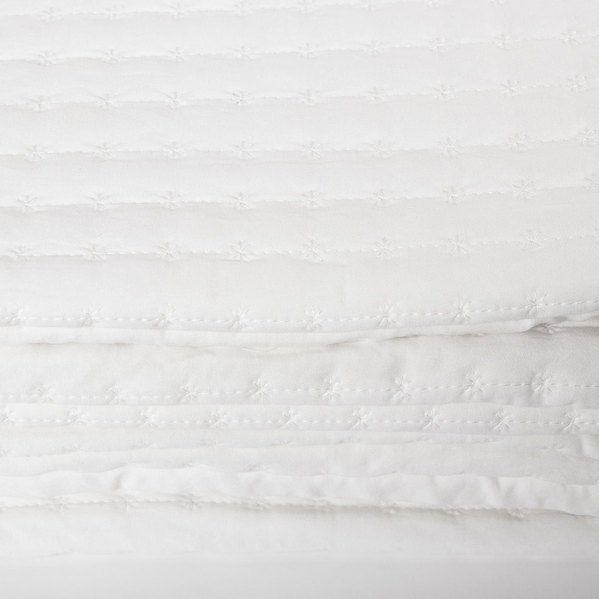 Edred&atilde;o WILD ROMANCE favo branco 220x240cm