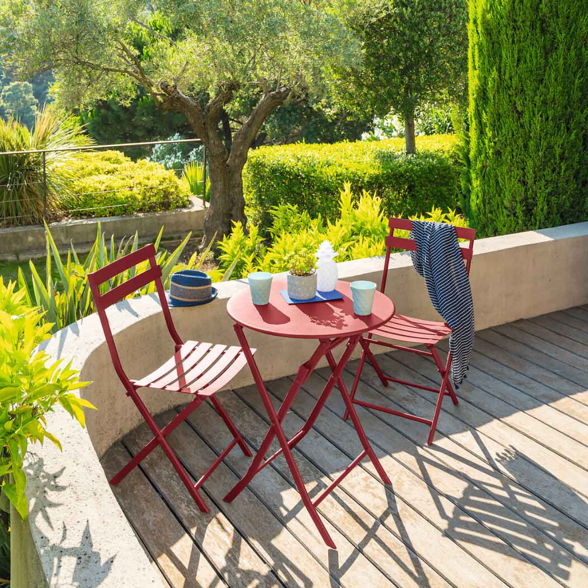 Mesa dobr&aacute;vel GREENSBORO redonda groselha