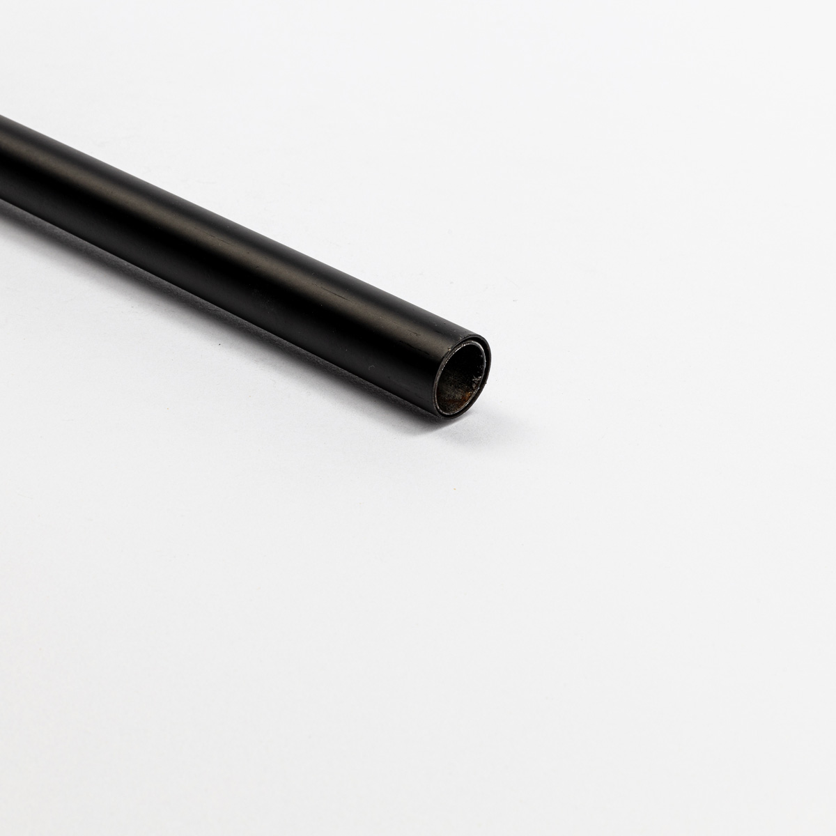 Tubo de ferro forjado extens&iacute;vel preto mate 185-350cm