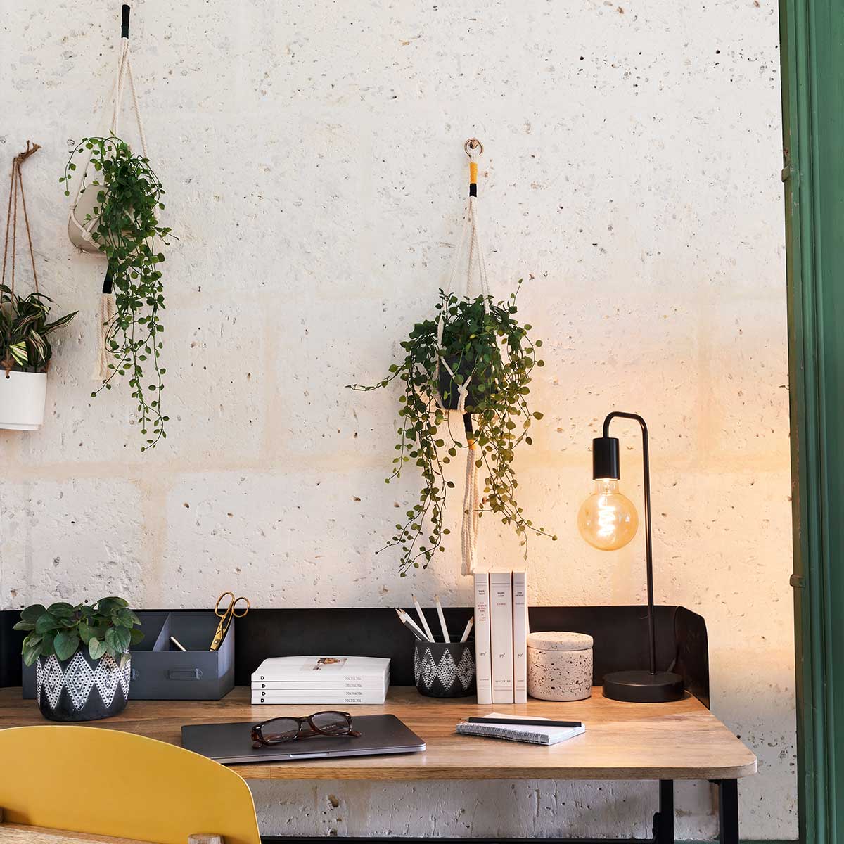 Candeeiro de mesa KELI preto em metal 45cm