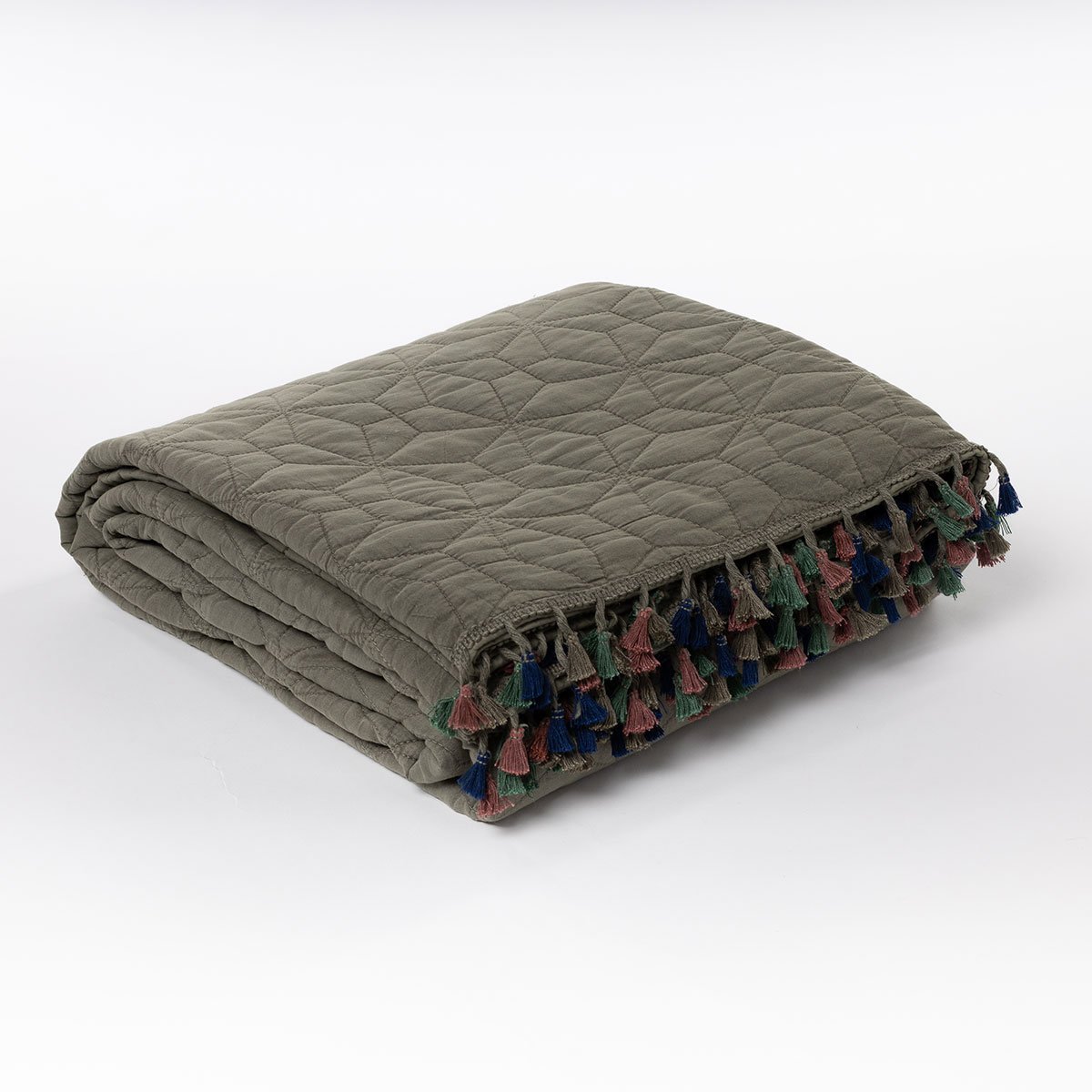 Colcha STONEWASHED verde com franjas 220x240cm