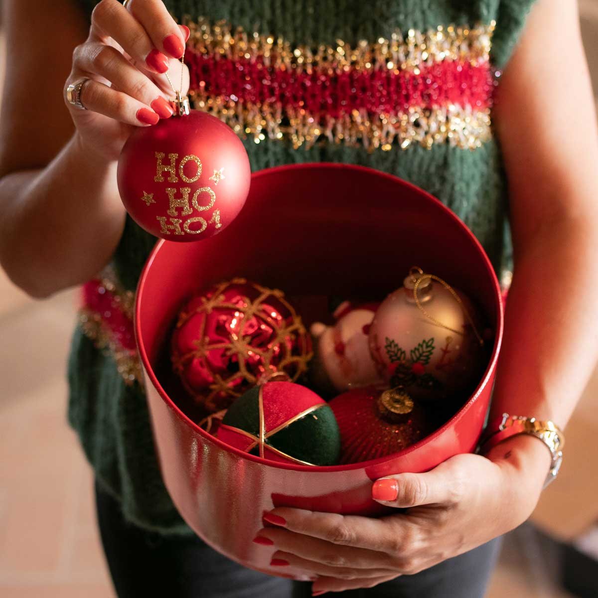 Bola HOHOHO vermelha e dourada 8cm