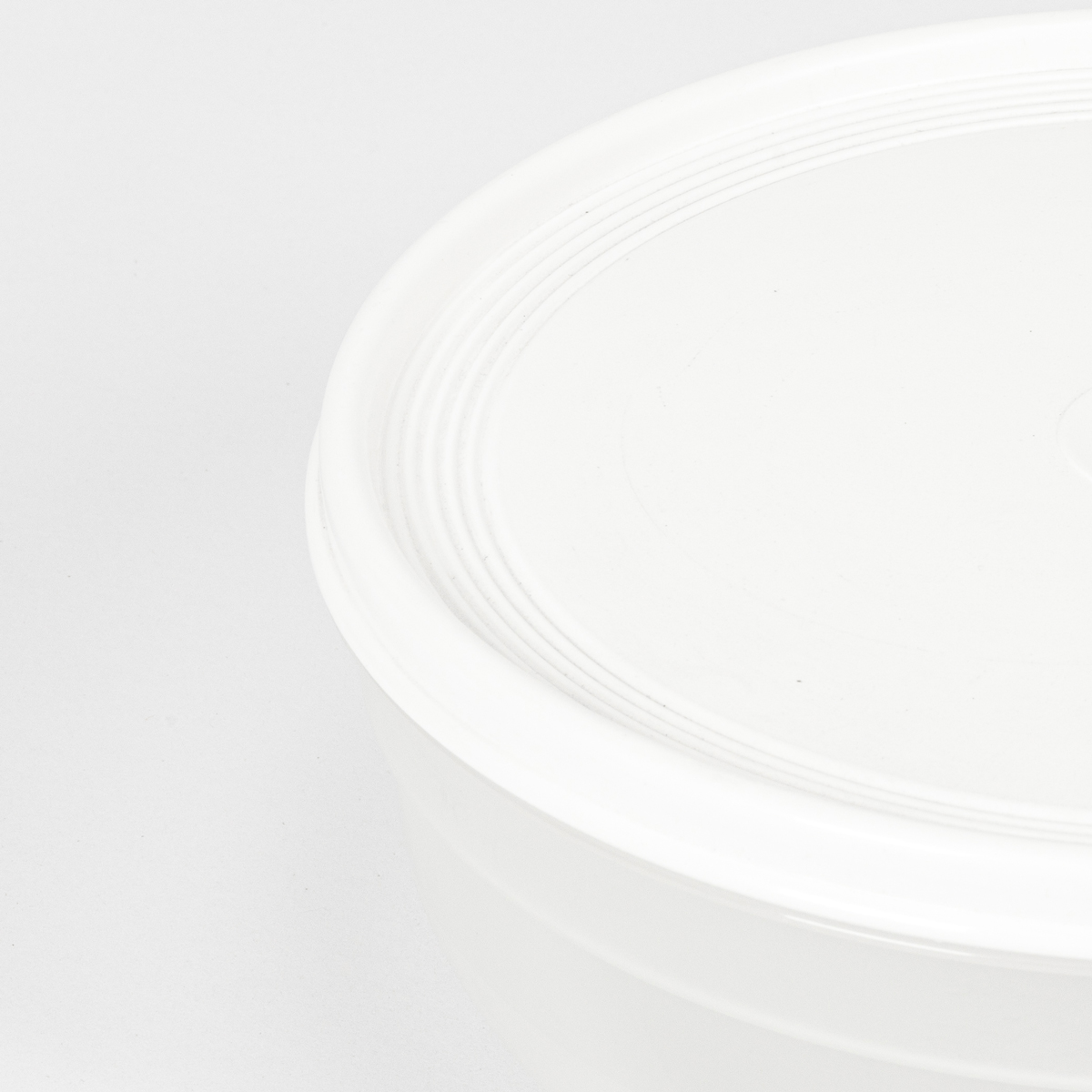 Caixa redonda com tampa branca 2,8l