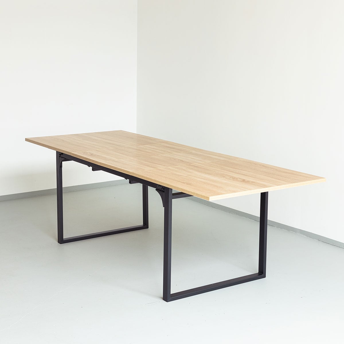 Mesa de jantar ALIAJ extens&iacute;vel em mdf e metal