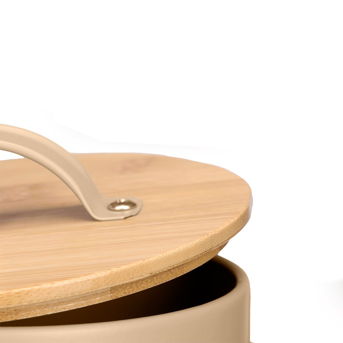 Lata bege para cebolas