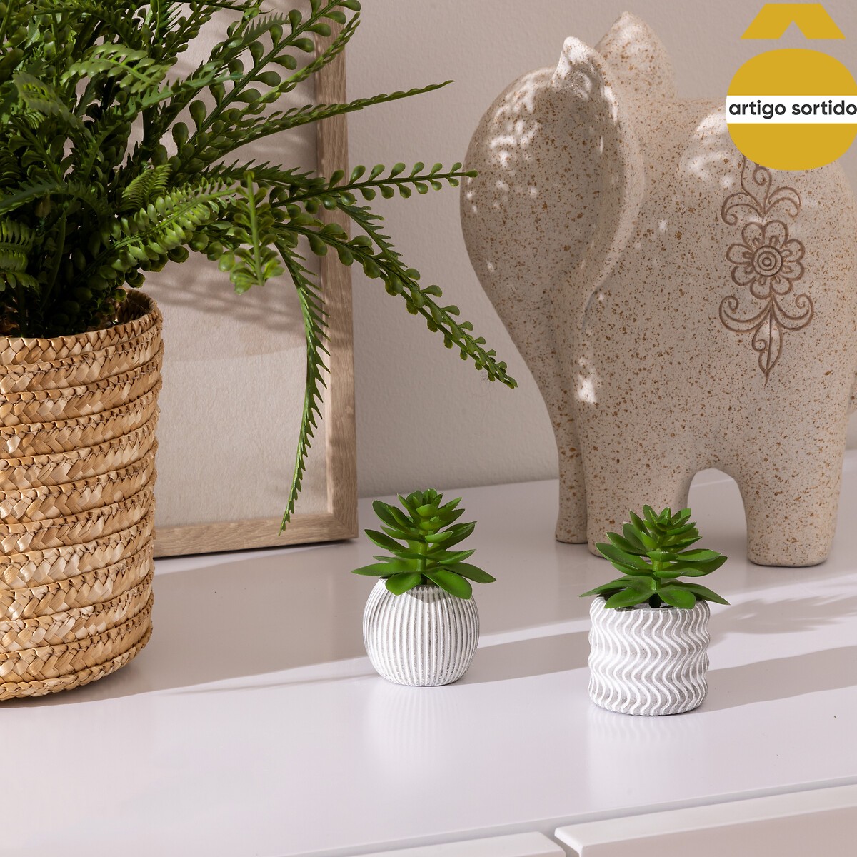 Vasinho com planta suculenta artificial 7cm