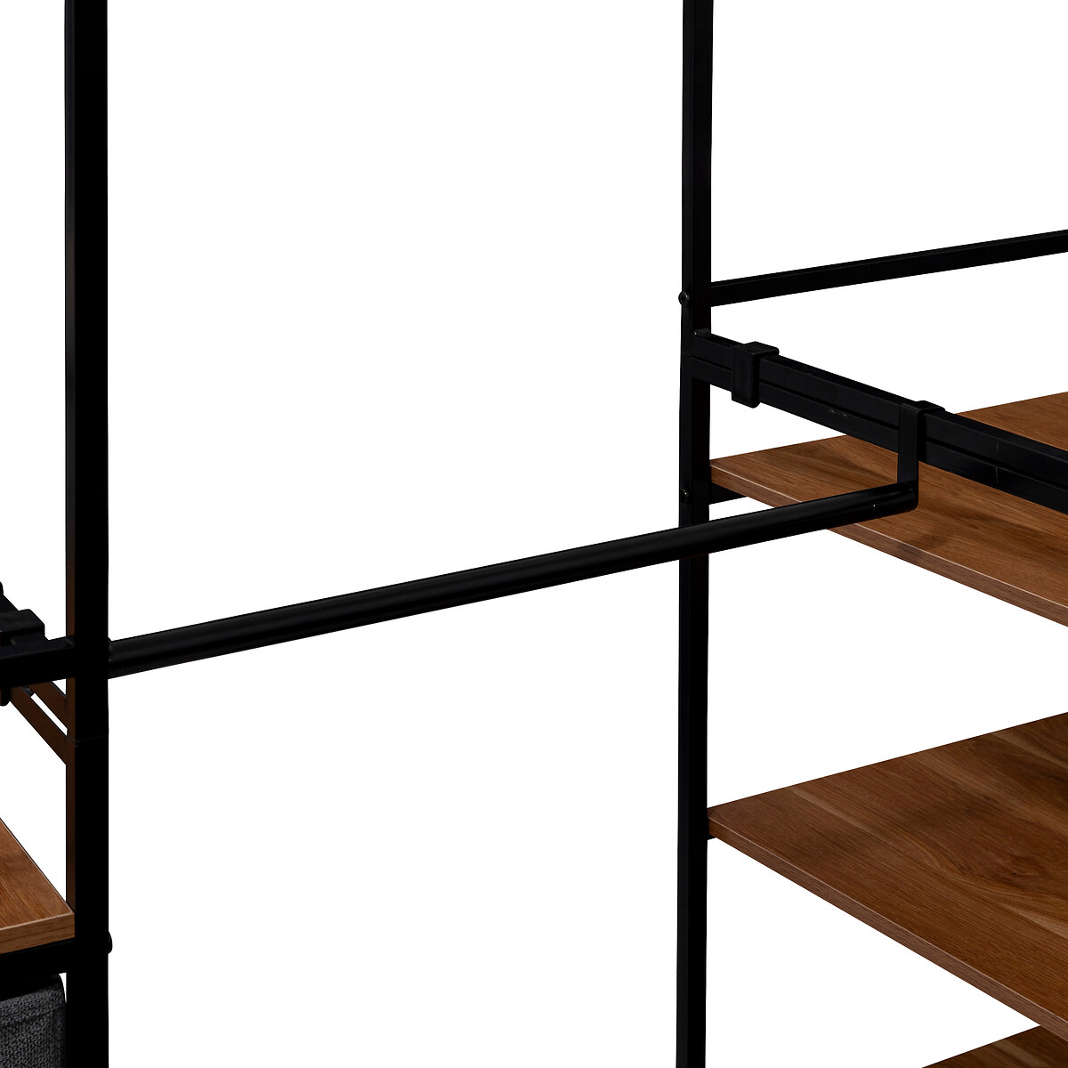 Armário com gavetas e prateleiras