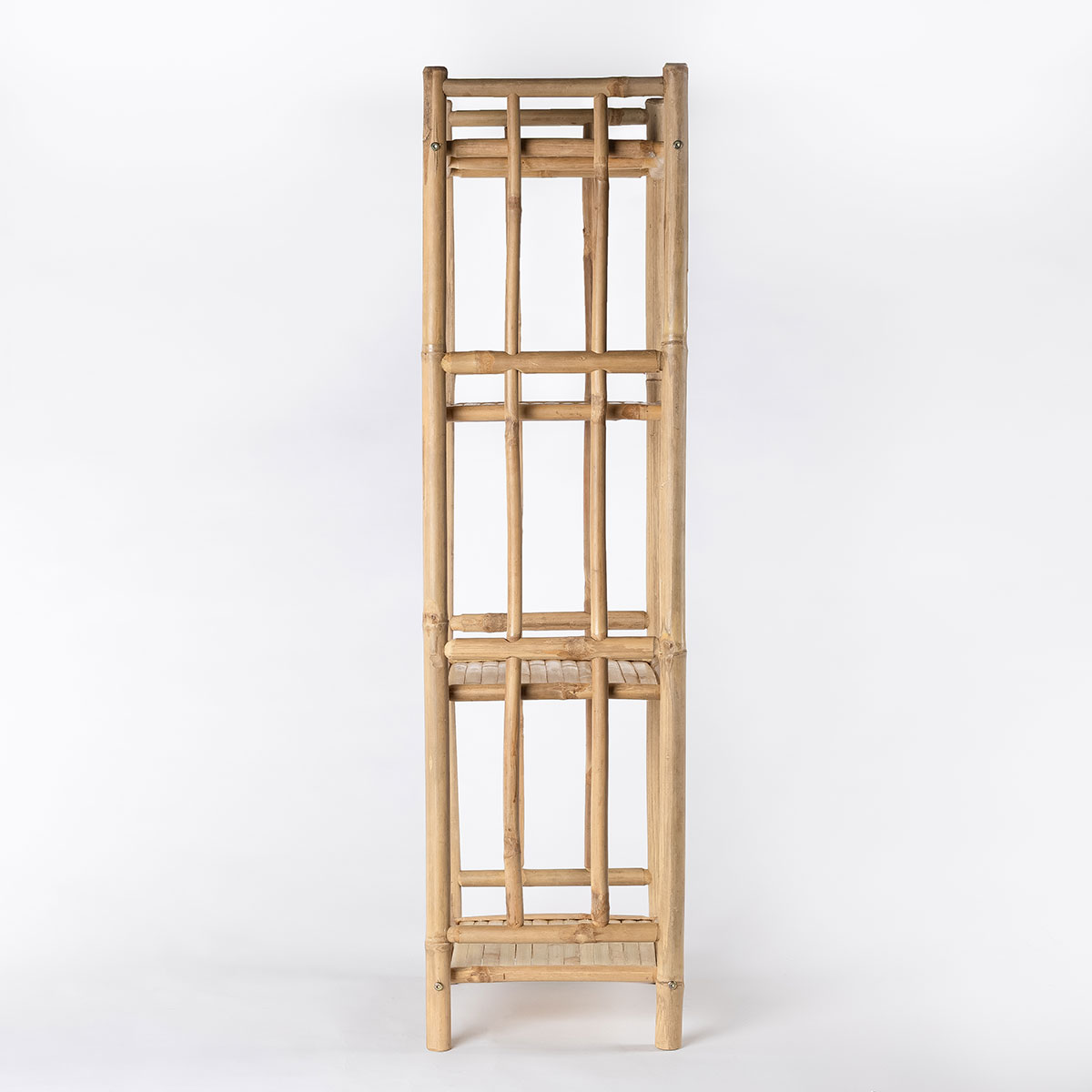 Estante com 4 níveis em bambu