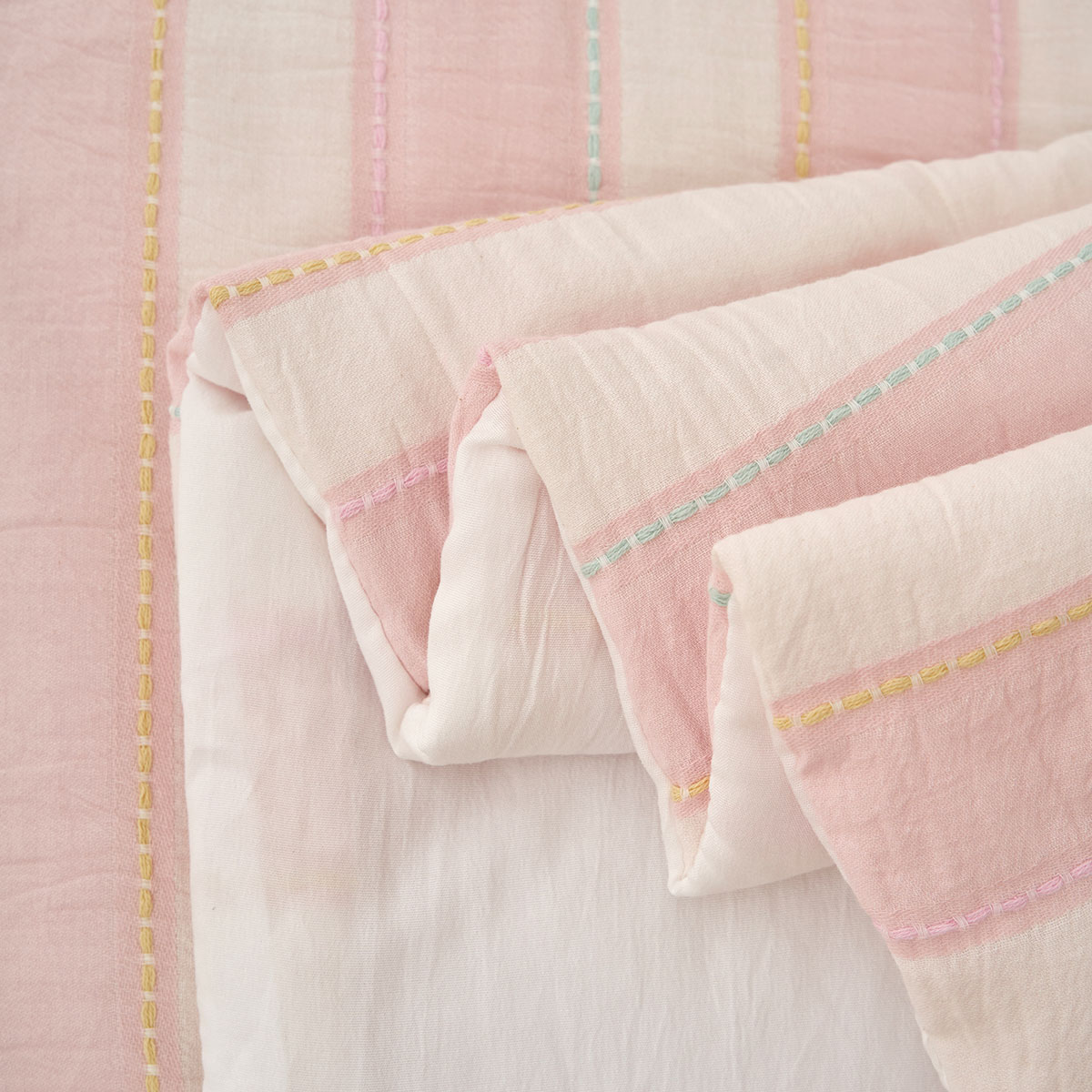 Edred&atilde;o TUKI rosa 140x220cm