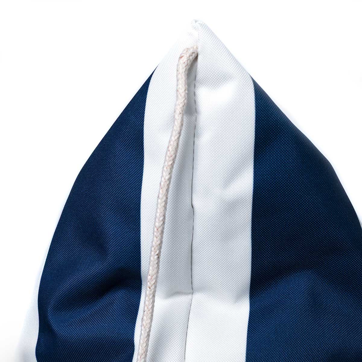 Pufe praia imperme&aacute;vel riscas branco e azul