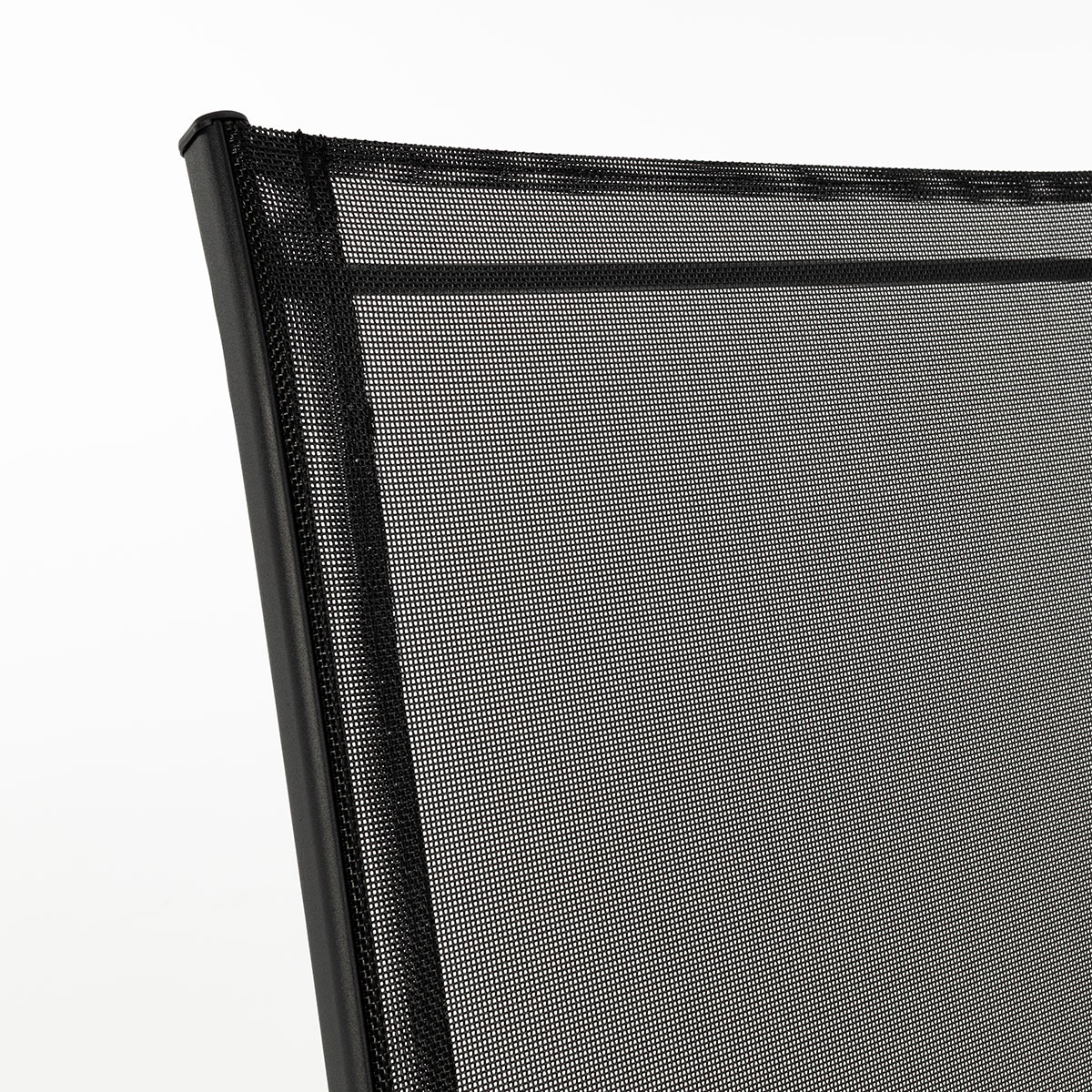 Conjunto de mesa com tampo de vidro e 4 cadeiras