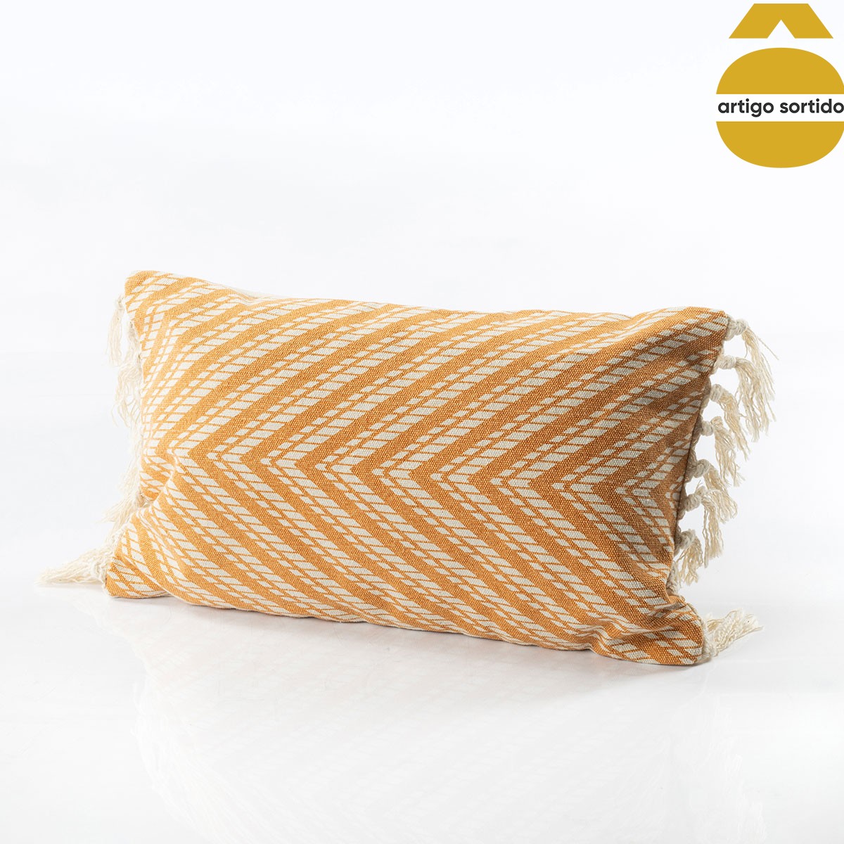 Almofada stripes com franjas 30x50cm