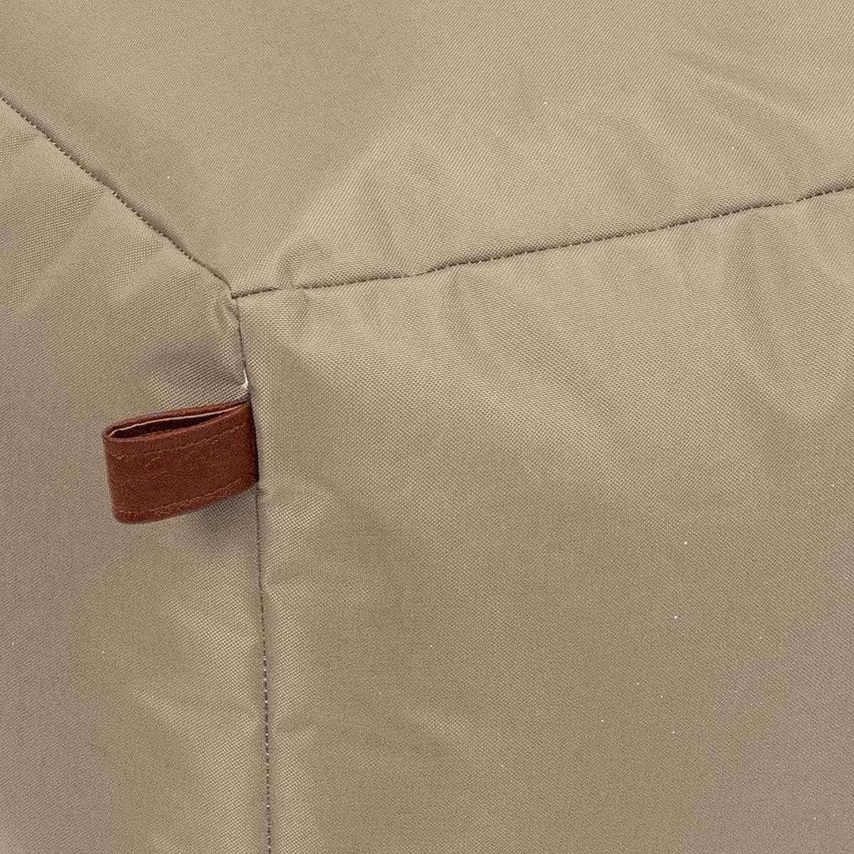 Pufe quadrado imperme&aacute;vel taupe 45x45cm