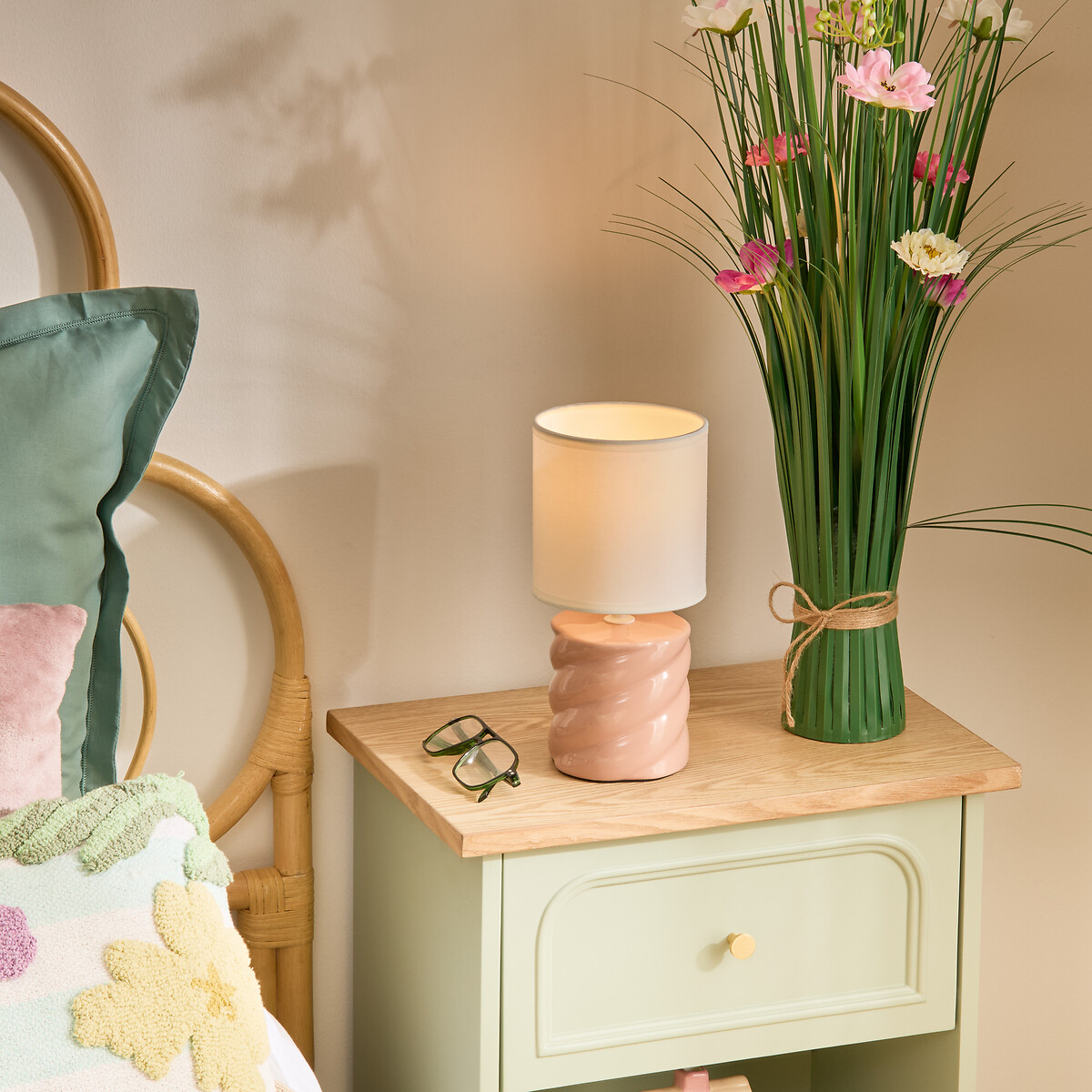 Candeeiro de mesa rosa em cer&acirc;mica 17cm