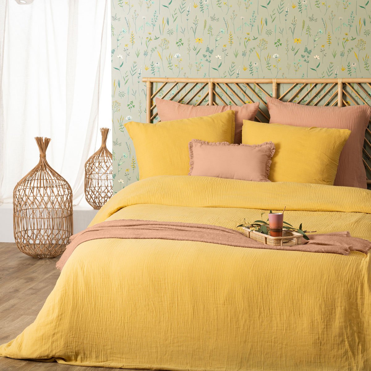 Capa de edred&atilde;o e 2 capas de almofada gaze ocre 220x240cm