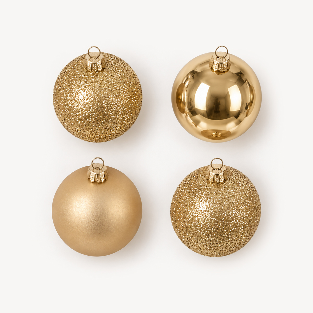 Conjunto de 4 bolas douradas