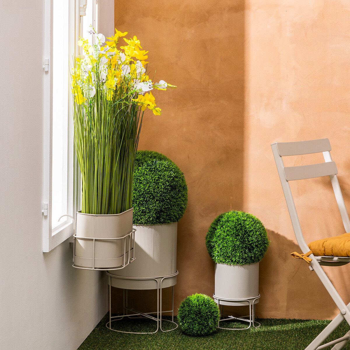 Floreira AZE em metal bege 27cm