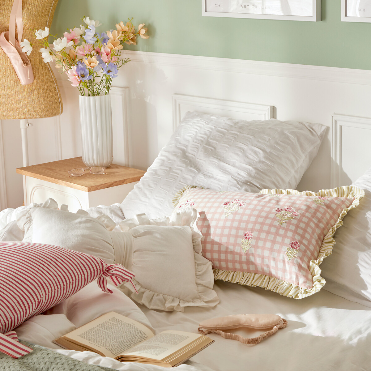 Almofada la&ccedil;o FLEURS SAUVAGES branca 30x50cm