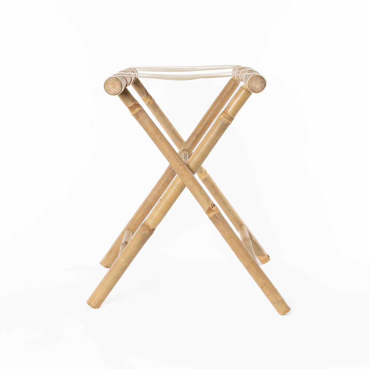 Movel de apoio wc dobr&aacute;vel em bambu