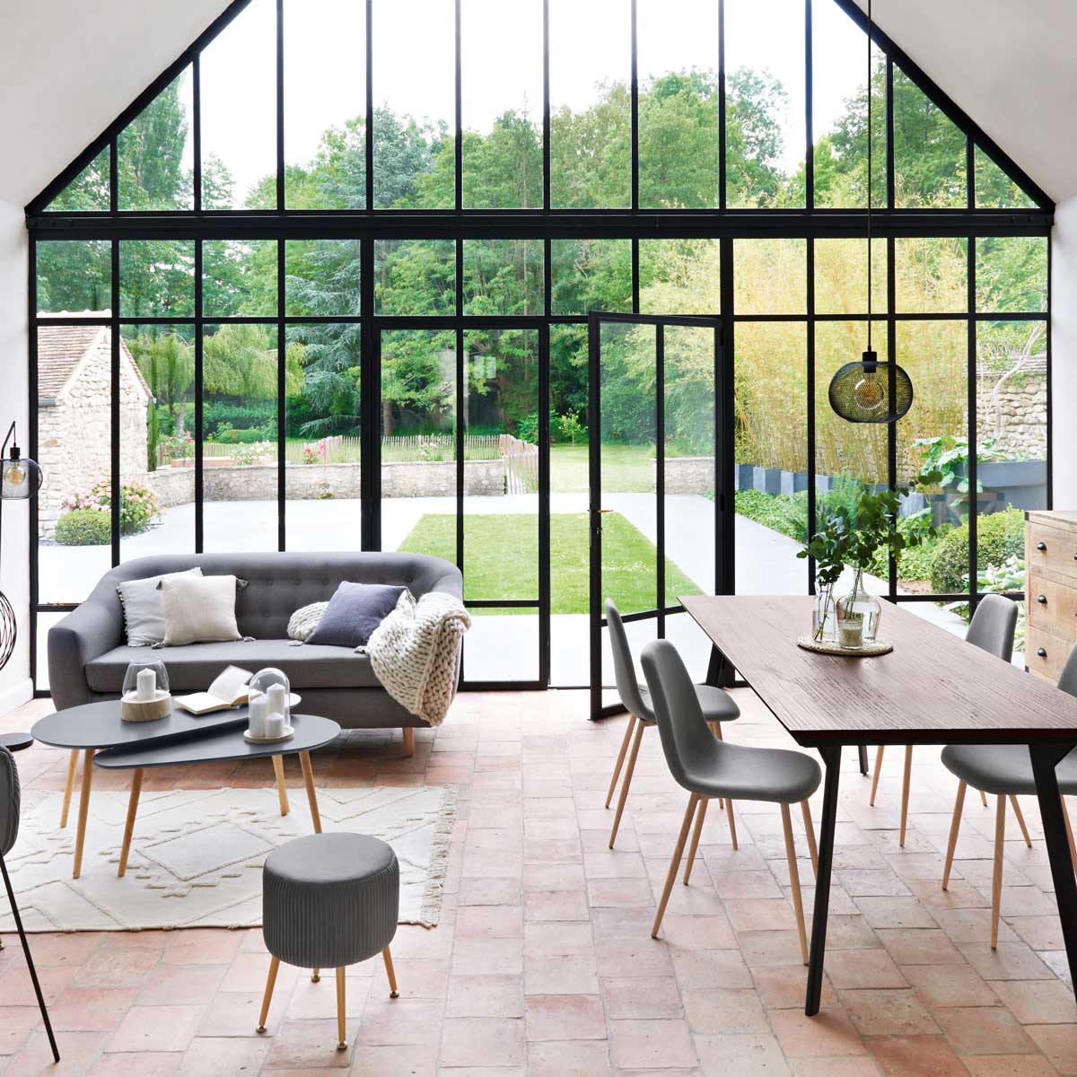 Candeeiro de pé EMIE preto 155cm