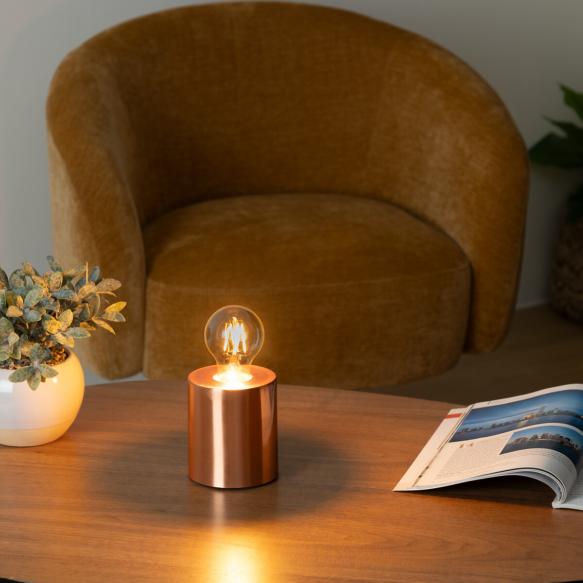 Candeeiro de mesa SABA com base cobre em metal